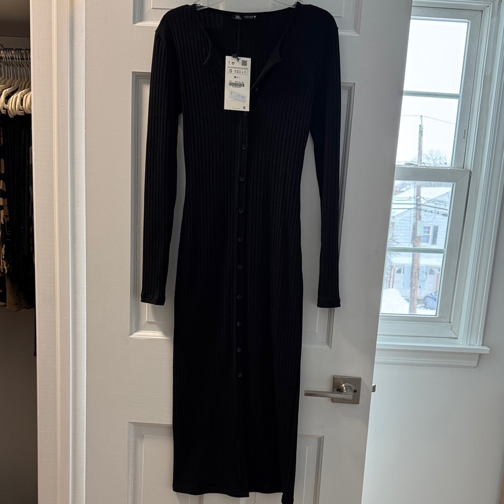 Zara Black Long Sleeve Ribbed Dress